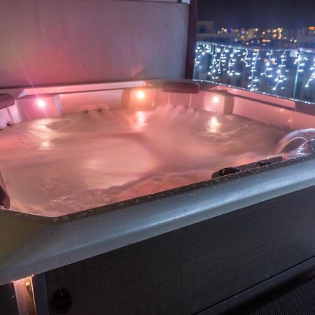 White Dream Penthouse With Jacuzzi Braşov Exterior foto