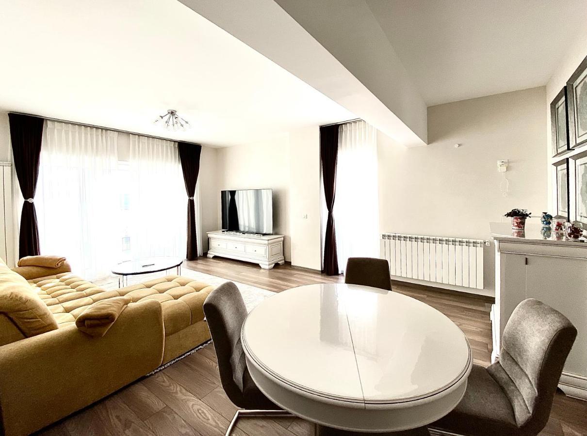 White Dream Penthouse With Jacuzzi Braşov Exterior foto